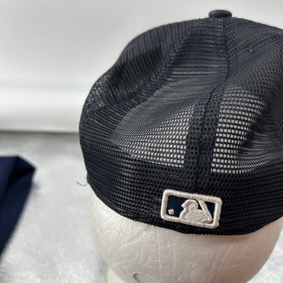 New Era New York NY Yankees MLB Black Fitted Size 6 3/4  Mesh In Black - Picture 4 of 8